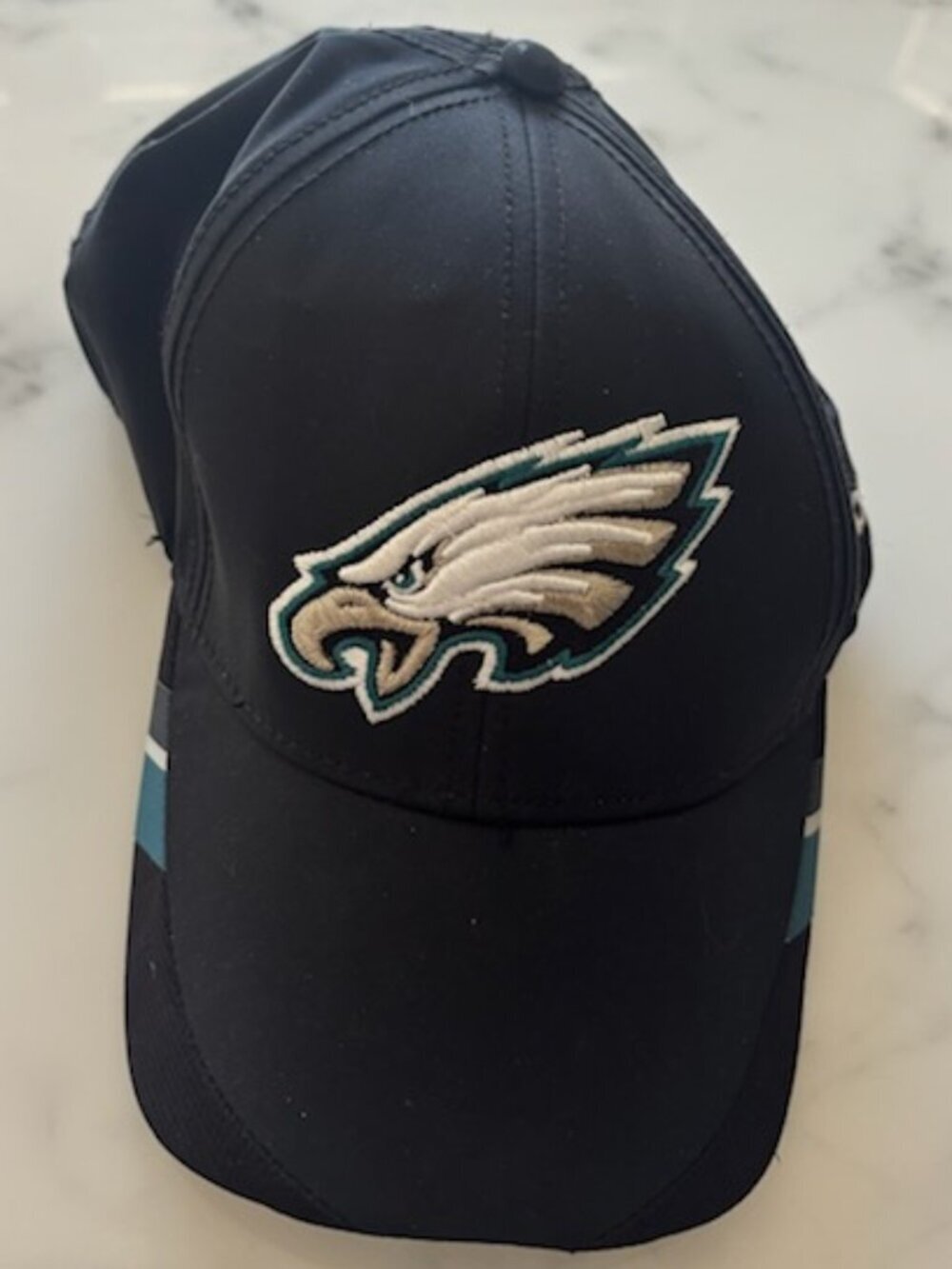 Philadelphia Eagles Reebok NFL Onfield Flex Fit Hat Cap S/M Vintage Sideline Bla
